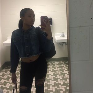 Meet your Posher, Cmeia